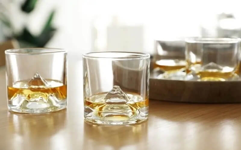 Win Liiton crystal glasses with ChillCharge System Men's Health