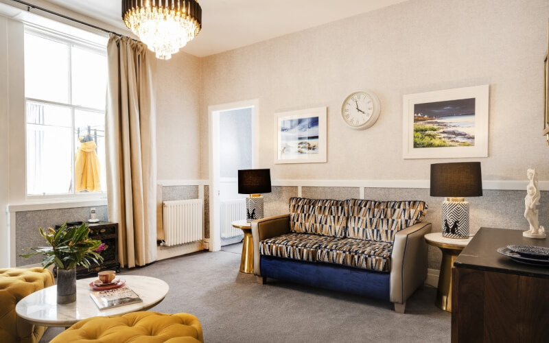 Image: https://d3jccwbj2cdpg7.cloudfront.net/marieclaire/94690-2206212328.jpeg A two nights luxury stay on the Isle of Skye
